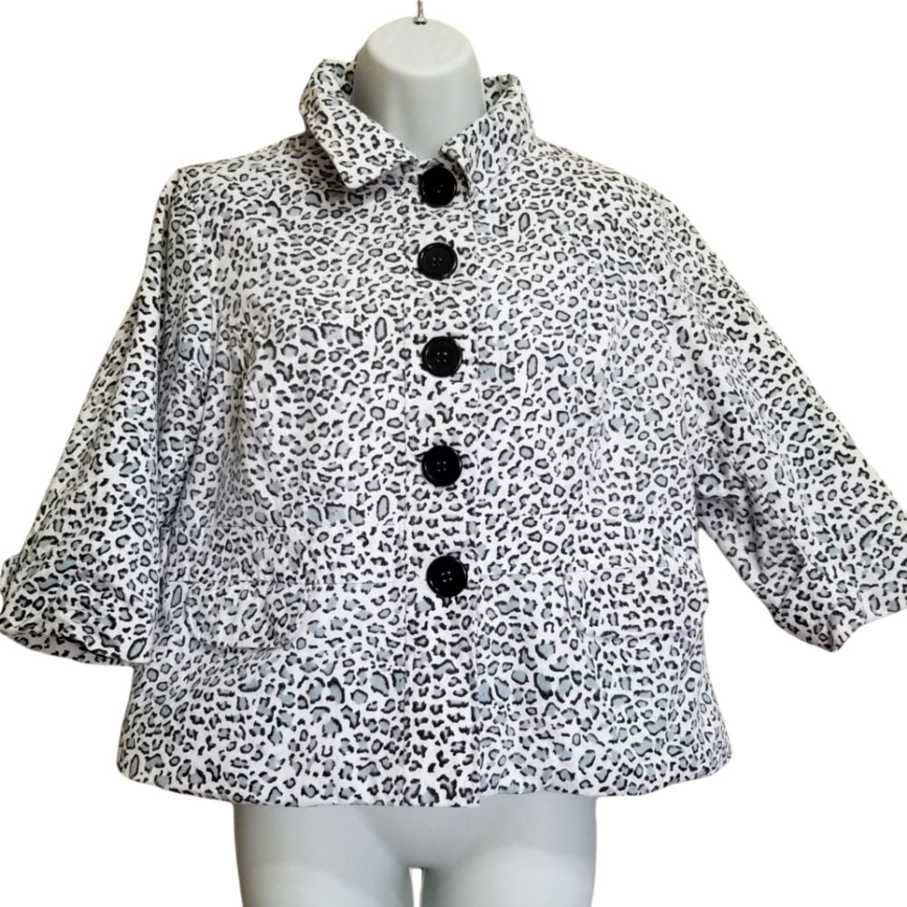 𝅺Snazzie black and white leopard print blazer jacket Size Large